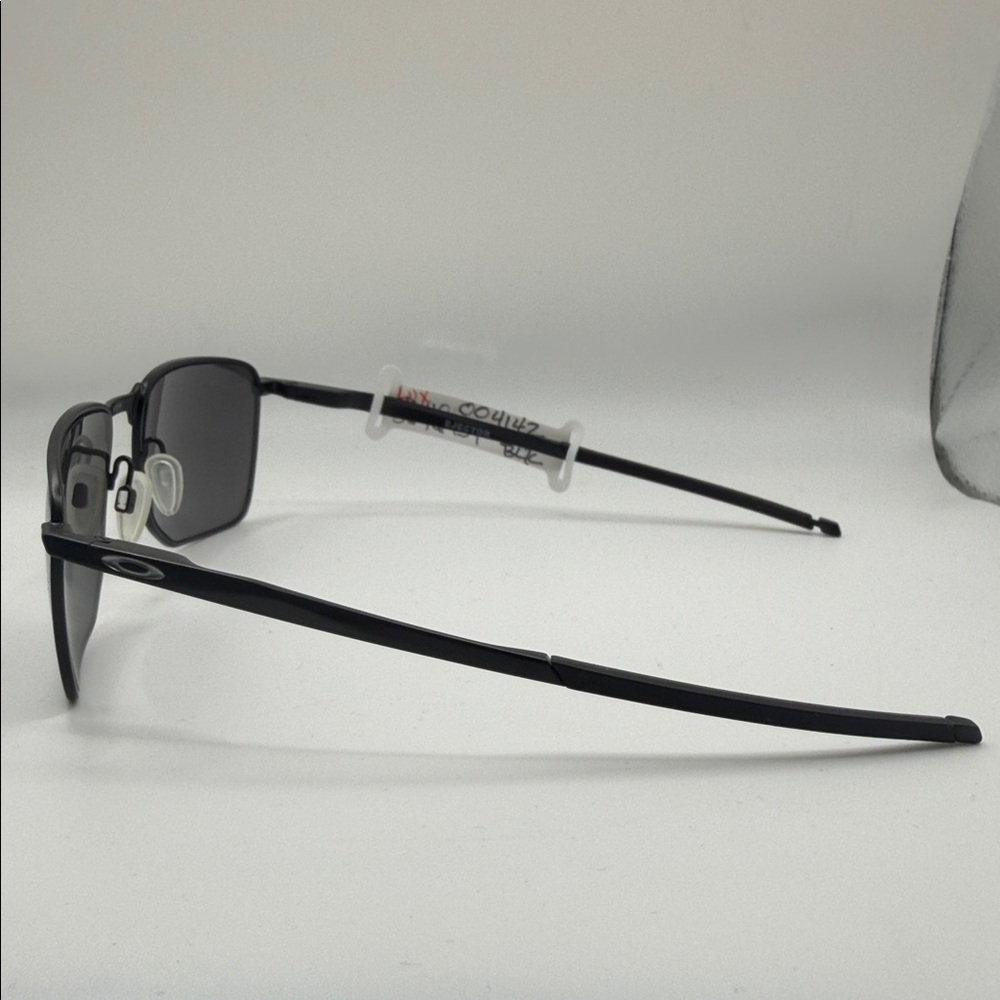 Oakley Black Sunglasses OO4142 No Case - Picture 3 of 4